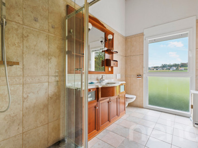 Exclusif: Grande villa de 3 logements avec piscine image 7