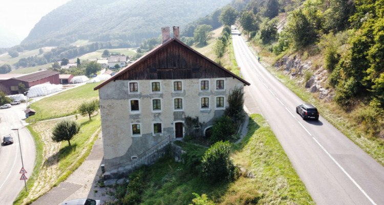 Magnifique projet de rénovation, bâtisse de caractère image 2