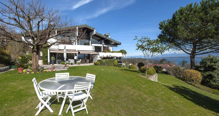 Propriété avec magnifique vue sur le lac, les Alpes et le Mont-Blanc image 1