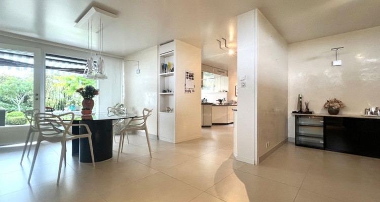 Propriété meublée avec magnifique vue sur le lac, les Alpes et le Mont-Blanc image 8