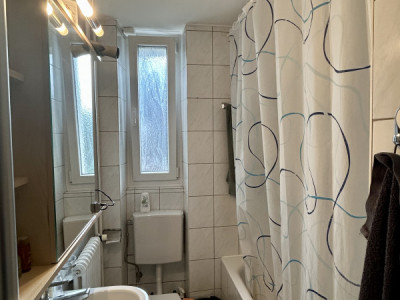 Au centre du village - Idéalement situé image 5