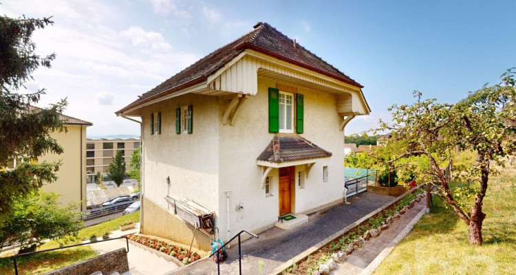 Maison vue lac - grand jardin - à deux pas des commerces image 2