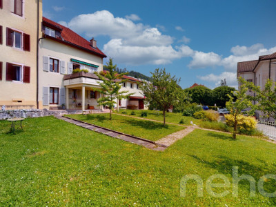 Grande Maison de deux appartements + Bureaux et garages indépendants image 3