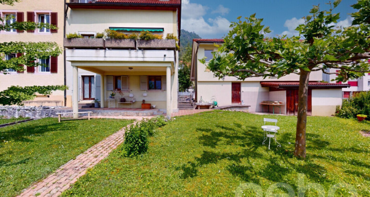 Grande Maison de deux appartements + Bureaux et garages indépendants image 12