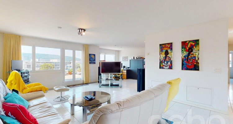 Zentrale 3.5-Zimmer-Attikawohnung mit Fernsicht image 3