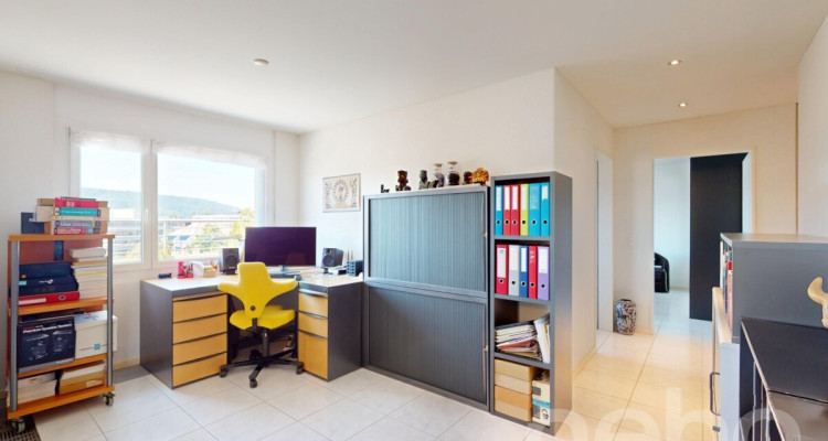 Zentrale 3.5-Zimmer-Attikawohnung mit Fernsicht image 5