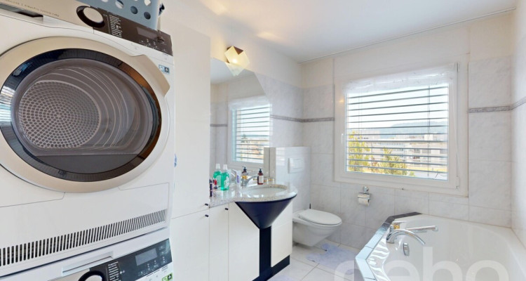 Zentrale 3.5-Zimmer-Attikawohnung mit Fernsicht image 7