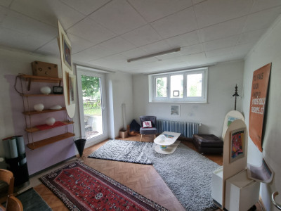 Maison de 5.5 pcs avec grand jardin - Proche centre-ville image 2