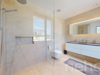 Grosszügiges Wohnen mit Seesicht und nachhaltiger Technik image 9