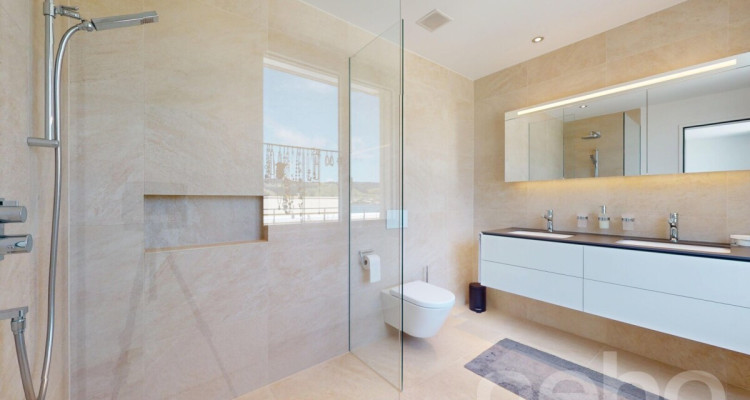 Grosszügiges Wohnen mit Seesicht und nachhaltiger Technik image 9