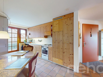 Sonnige 4.5-Zimmer Wohnung inklusive Parkplatz image 8