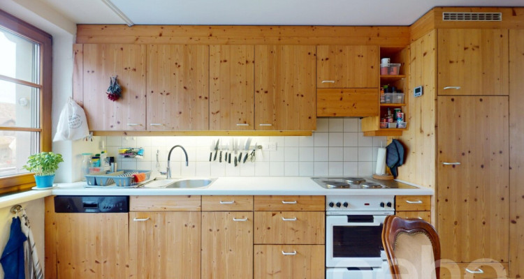 Sonnige 4.5-Zimmer Wohnung inklusive Parkplatz image 7