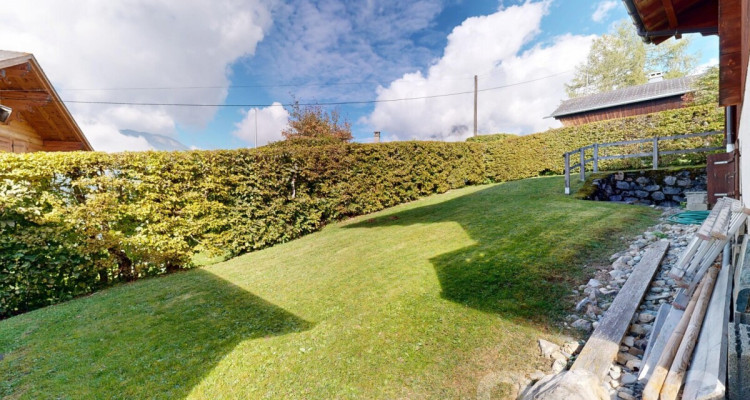 Exclusif: Magnifique chalet de 4 chambres avec grand jardin image 11