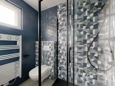 Au centre du village, vue lac image 12