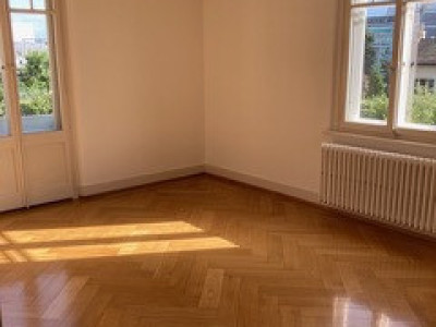 Très belle maison locative des années 30 , 3 appts, 582 m2 terrain image 5