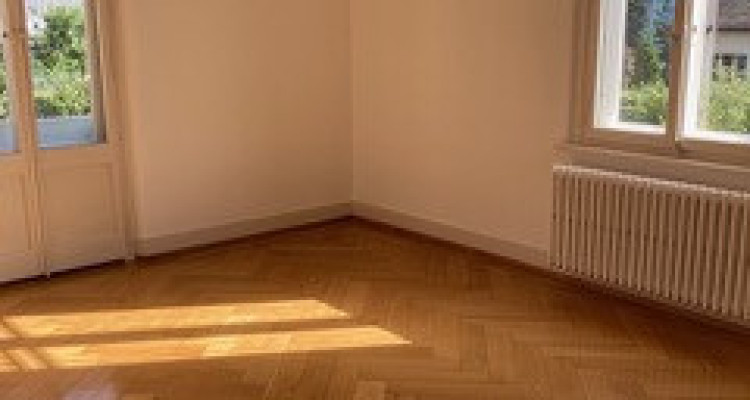 Très belle maison locative des années 30 , 3 appts, 582 m2 terrain image 5