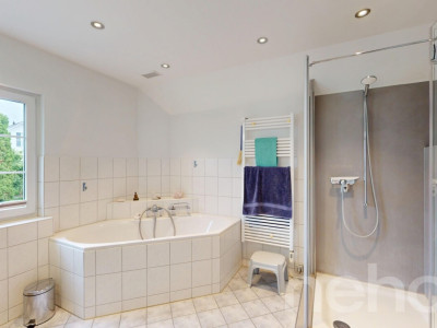 Charmantes 4.5-Zimmer Einfamilienhaus mit angebauter Einliegerwohnung image 8