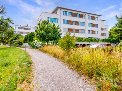 157 m2 moderner Wohnkomfort mit Weitsicht auf Säntis und Churfirsten image 3