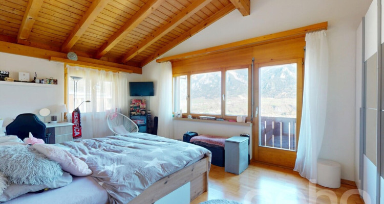 Mehrfamilienhaus mit Aussicht und Potenzial in Thusis image 5