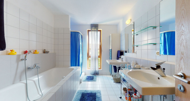 Grosse 5.5 Zimmer Wohnung an ruhiger Wohnlage image 12