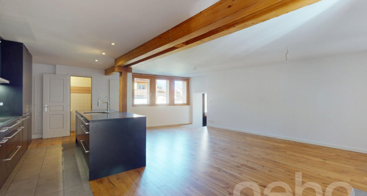 Exclusif: Appartement triplex de 5.5 pièces avec garage image 2