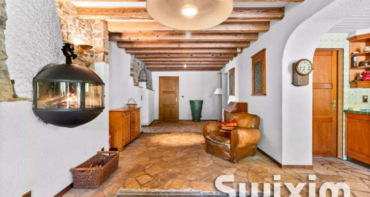 Exclusivité ! Grande maison familiale dans son écrin de verdure ! image 3