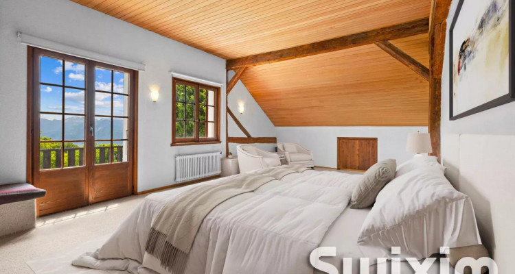 Exclusivité ! Grande maison familiale dans son écrin de verdure ! image 4