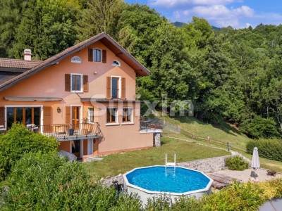 Exclusivité ! Havre de paix, villa de charme vue dégagée sur le lac ! image 8