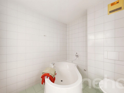 Grosszügige 5.5-Zimmer-Wohnung mit sonnigem Balkon und Bergsicht image 10