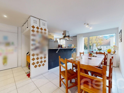 Grosszügige 5.5-Zimmer-Wohnung mit sonnigem Balkon und Bergsicht image 12