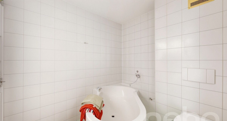 Grosszügige 5.5-Zimmer-Wohnung mit sonnigem Balkon und Bergsicht image 10