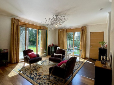 For Rent: Luxury modern half-furnished villa in a quiet and green setting. image 5