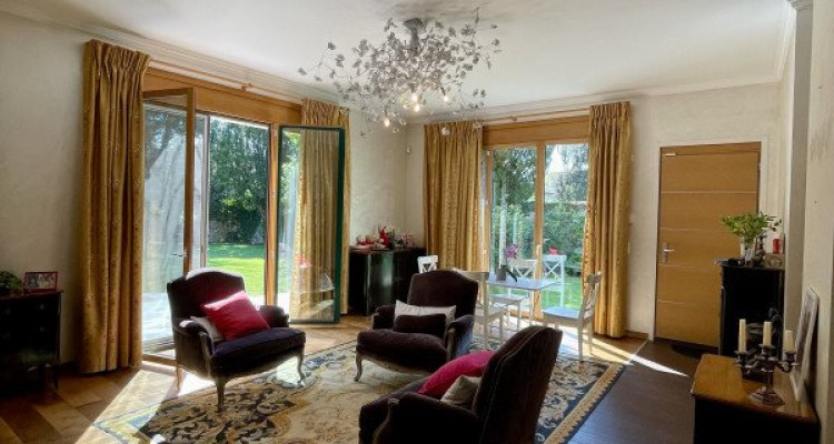 For Rent: Luxury modern half-furnished villa in a quiet and green setting. image 5