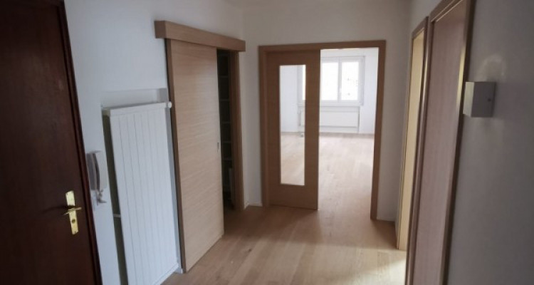 Magnifique 4,5p /  Jardin commun Piscine/ 1er mois de loyer offert image 9