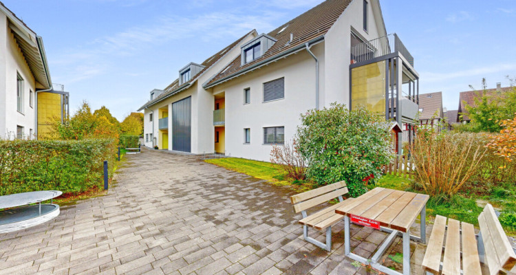 Sehr gepflegte 2.5-Zimmer Wohnung mit gedecktem Balkon an ruhiger Lage image 2