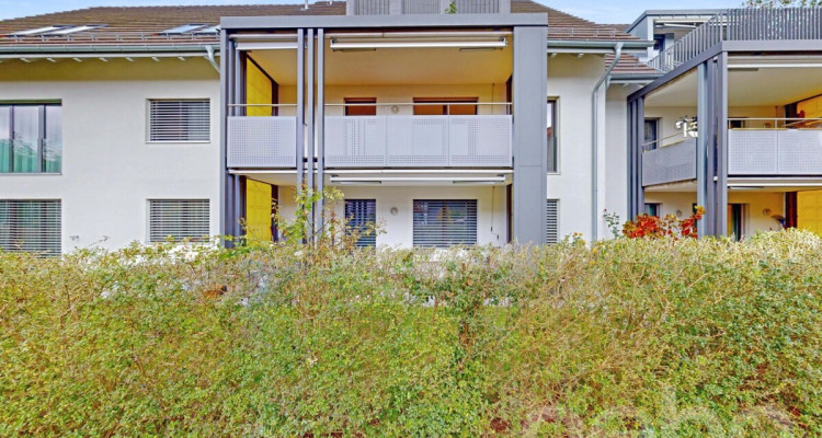 Sehr gepflegte 2.5-Zimmer Wohnung mit gedecktem Balkon an ruhiger Lage image 1