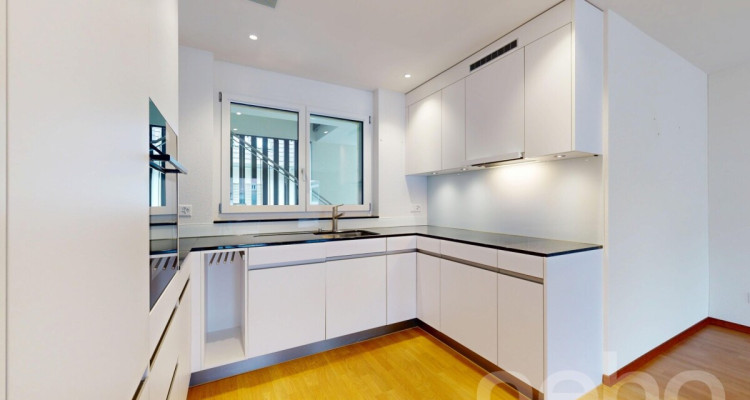 Sehr gepflegte 2.5-Zimmer Wohnung mit gedecktem Balkon an ruhiger Lage image 5