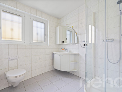 Freistehendes Einfamilienhaus mit Potenzial im Zentrum von Ittigen image 8