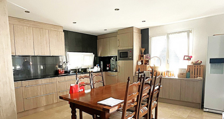 🌿 Penthalaz – Villa familiale rénovée avec appartement indépendant aménagé image 4