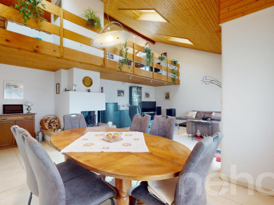 Helle Galeriewohnung mit Balkon image 1