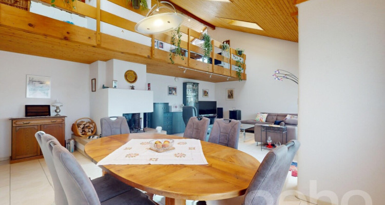 Helle Galeriewohnung mit Balkon image 1