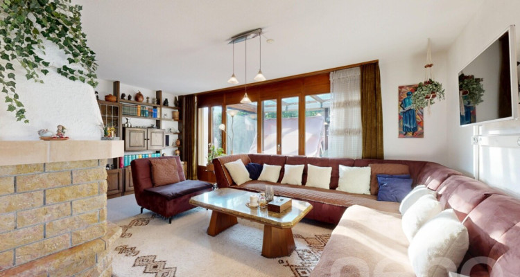 Charmante maison offrant un bel espace extérieur et une véranda image 8