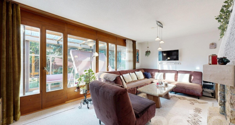 Charmante maison offrant un bel espace extérieur et une véranda image 10