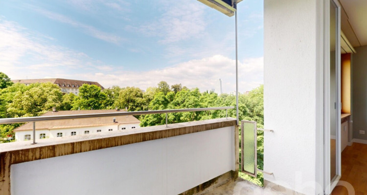 Modern renovierte 3.5-Zimmer-Wohnung mit Weitblick ins Grüne in Basel image 7