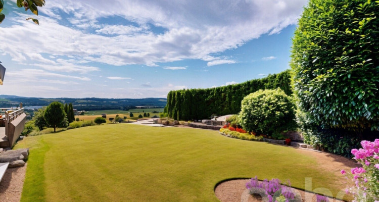 189 m2 grosse Terrassenwohnung mit Garten im idyllischen Rebhang image 2
