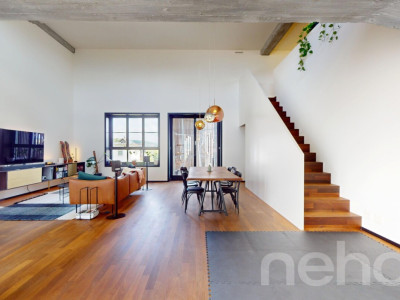 Aussergewöhnliche Wohnung mit gehobenem Wohnambiente image 2