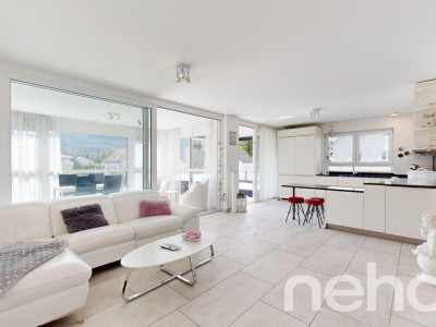 Moderne 3.5-Zimmer-Wohnung mit grossem Wintergarten und Balkon image 2