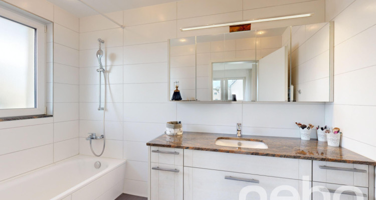 Moderne 3.5-Zimmer-Wohnung mit grossem Wintergarten und Balkon image 8