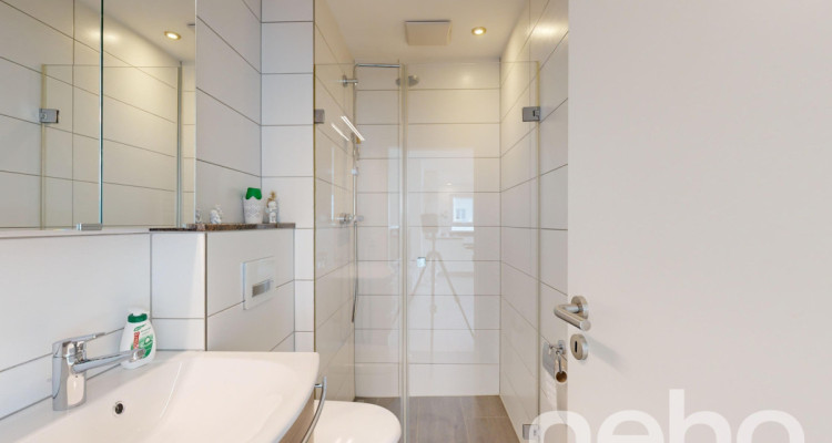 Moderne 3.5-Zimmer-Wohnung mit grossem Wintergarten und Balkon image 9