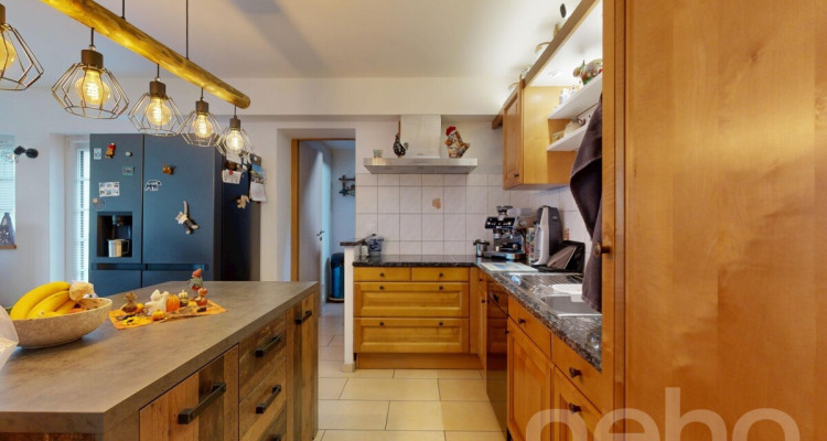 Charmant immeuble avec grange, garde-meuble et local commercial image 11